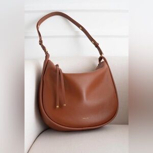 ✨AALLYN Marley Hobo in Cognac